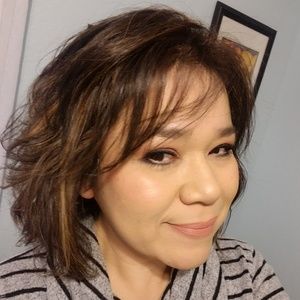 Meet your Posher, Yvette